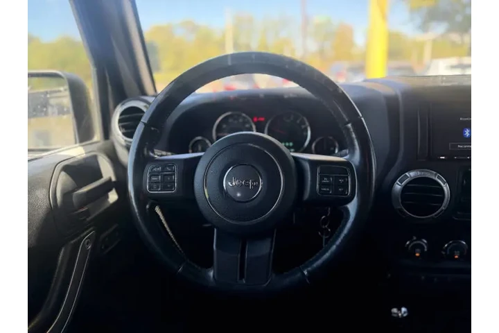 $18900 : 2016 Wrangler Unlimited Backc image 7