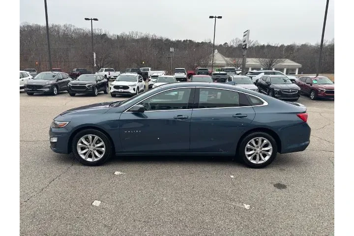 $19450 : Chevrolet Malibu 2024 LT 4dr image 2
