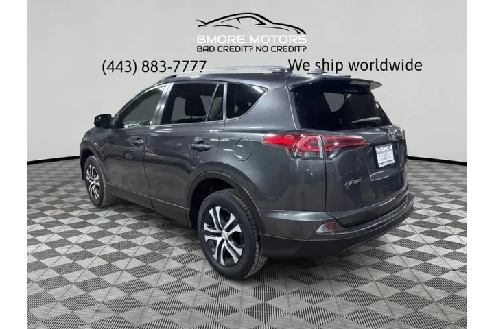 2018 RAV4 LE image 8