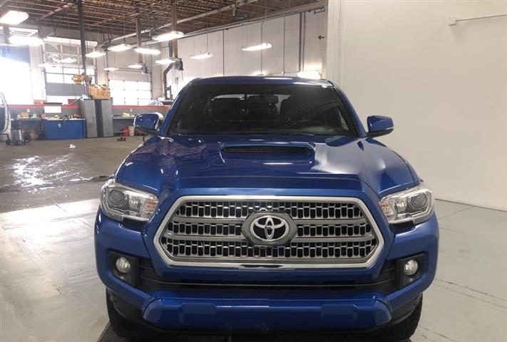 $239000 : toyota tacoma 2016 image 1