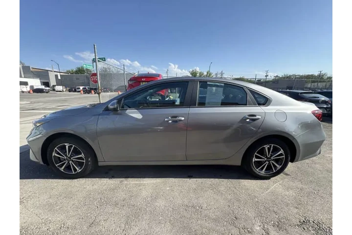 $21995 : 2024 Forte LXS image 5