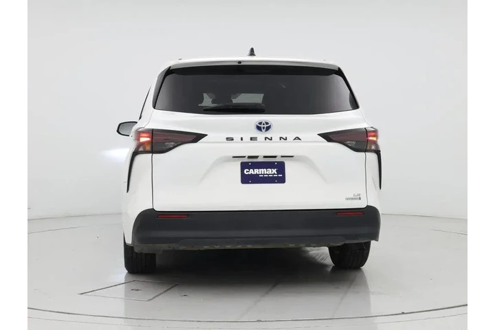 $36998 : Toyota Sienna 2024 LE 8-Pass image 6