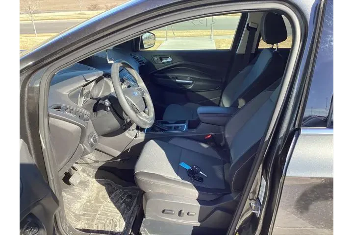 $12909 : Ford Escape 2017 AWD SE 4dr image 4