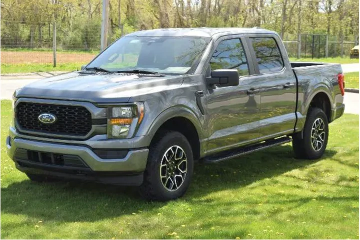 $35500 : Ford F-150 2023 4x4 Lariat 4 image 3