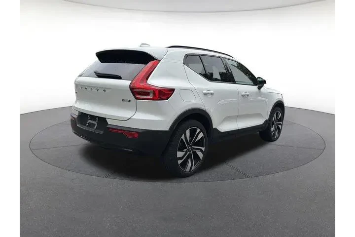 $29488 : Volvo XC40 2024 AWD B5 Plus image 2