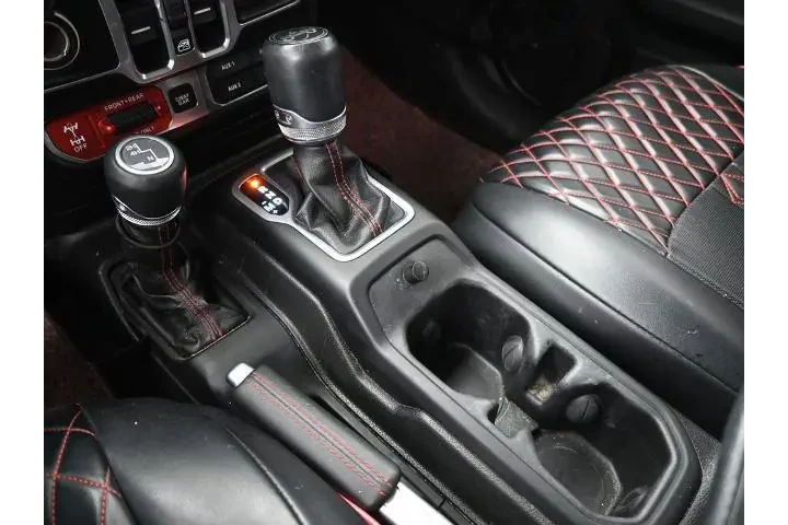 $25997 : Jeep Wrangler Unlimited 2018 image 9