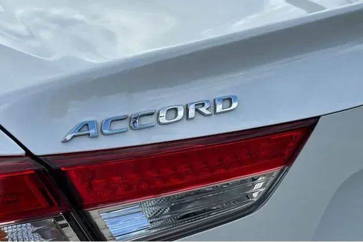 $20999 : Honda Accord 2018 EX 4dr Sed image 7