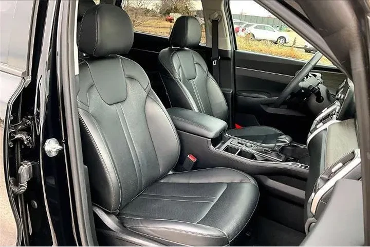 $28483 : Kia Sorento 2023 AWD X-Line image 7