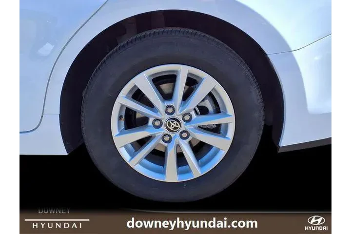 $30989 : Toyota Camry 2025 LE 4dr Sed image 5