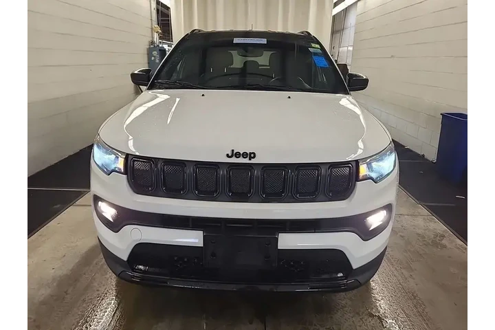 $20693 : Jeep Compass 2022 4x4 Latitu image 2