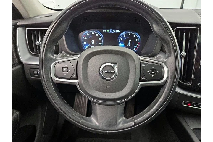 $26998 : Volvo XC60 2020 T5 Momentum image 10