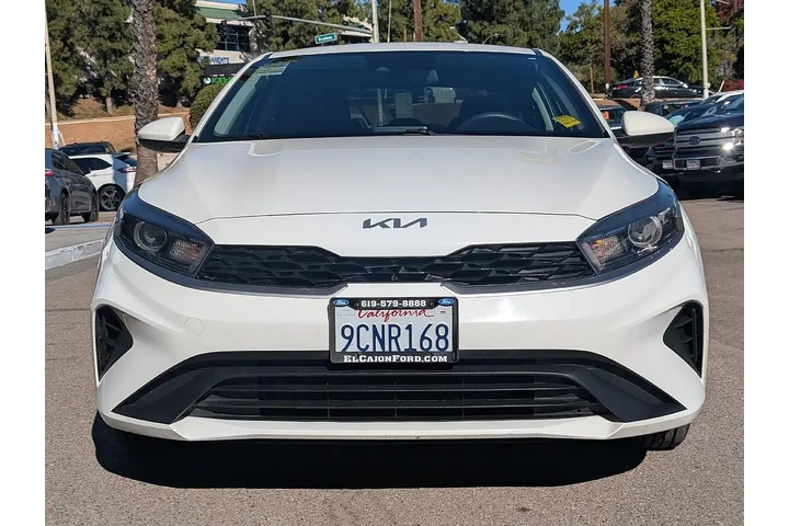 $15004 : Kia Forte 2023 LX 4dr Sedan image 5