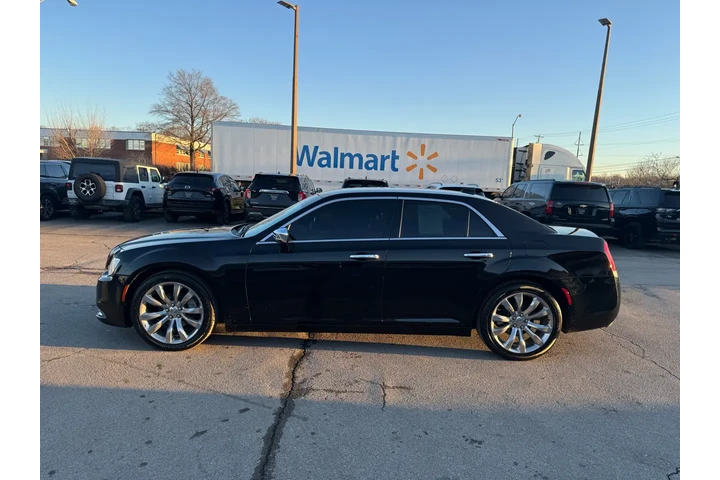 $8450 : 2019 300 Limited RWD image 5