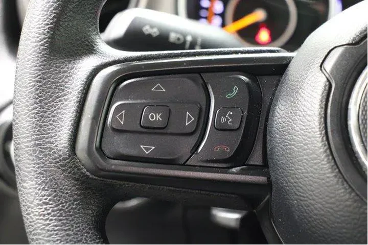 $29981 : Jeep Wrangler Unlimited 2021 image 9