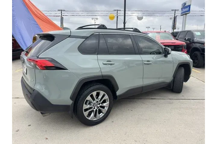 $26874 : Toyota RAV4 2023 XLE Premium image 5