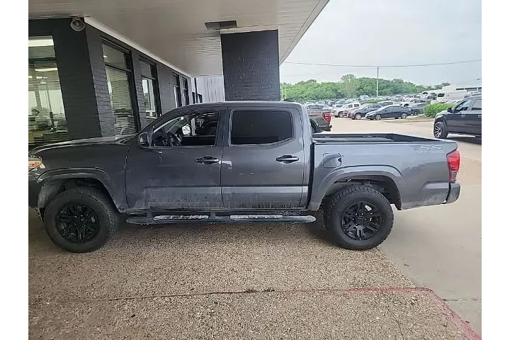 $29931 : Toyota Tacoma 2022 4x2 SR5 4 image 7