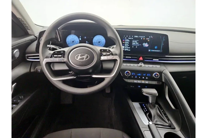 $19998 : Hyundai ELANTRA 2024 SEL 4dr image 10