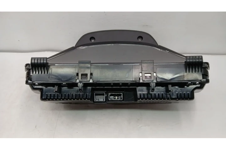 $422 : BMW F30 LCI 2016 SPEEDOMETER image 5