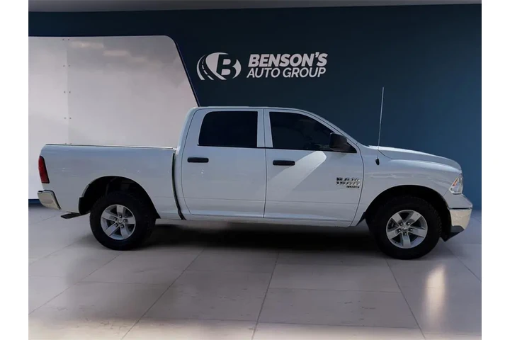 $29390 : Ram 1500 Classic 2023 4x4 SL image 6