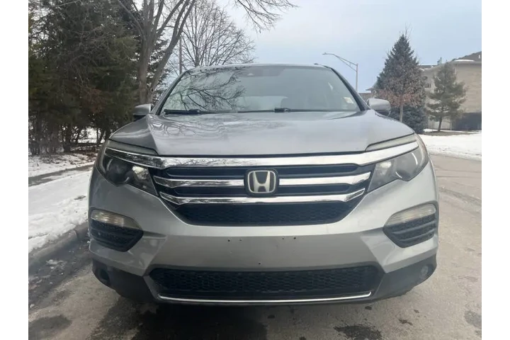 $15997 : 2017 Pilot Touring image 3