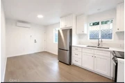 2 dormitorios y Noble Ave, en Los Angeles