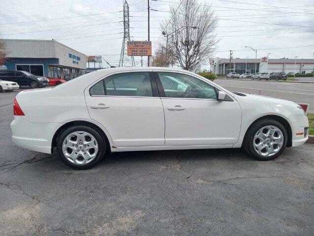 $6500 : 2010 Fusion SE image 2