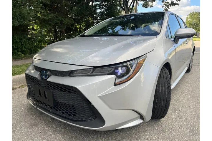 $17997 : 2022 Corolla Hybrid LE image 4