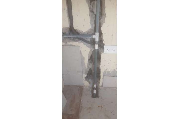 Gafitero plomero fontanero nor image 1