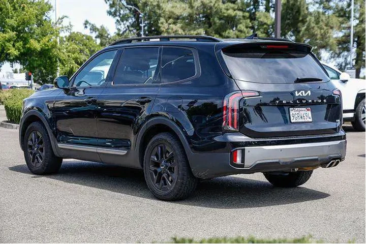 $31998 : Kia Telluride 2023 AWD SX 4d image 2
