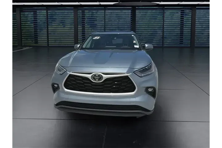 $28788 : Toyota Highlander 2021 XLE 4 image 3
