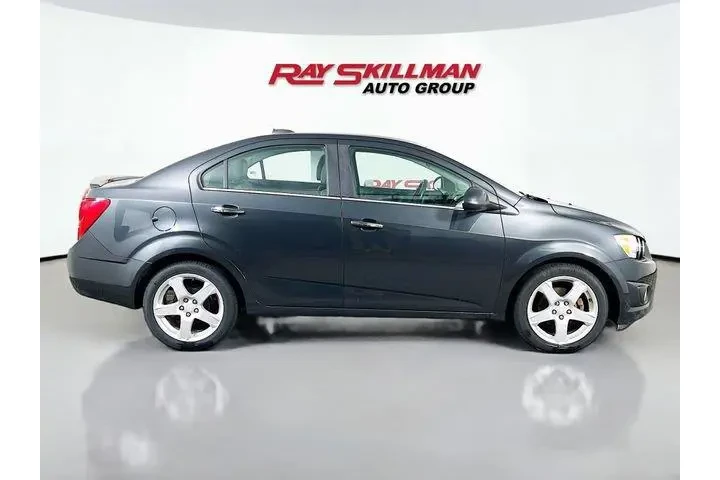 $9975 : Chevrolet Sonic 2015 LTZ Aut image 7