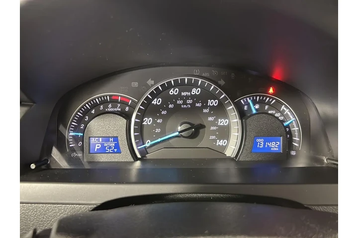 $12090 : 2014 Camry LE image 3