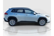 $22000 : Toyota Corolla Cross 2023 LE thumbnail