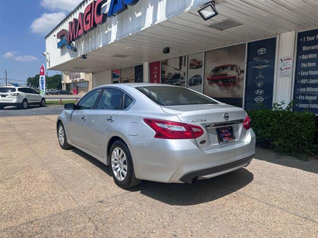 $8900 : 2017 Altima 2.5 image 6