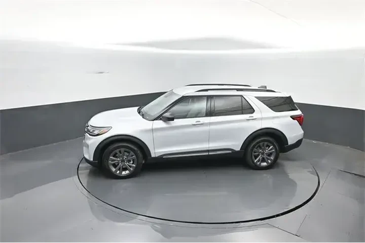 $38947 : Ford Explorer 2025 AWD Activ image 2