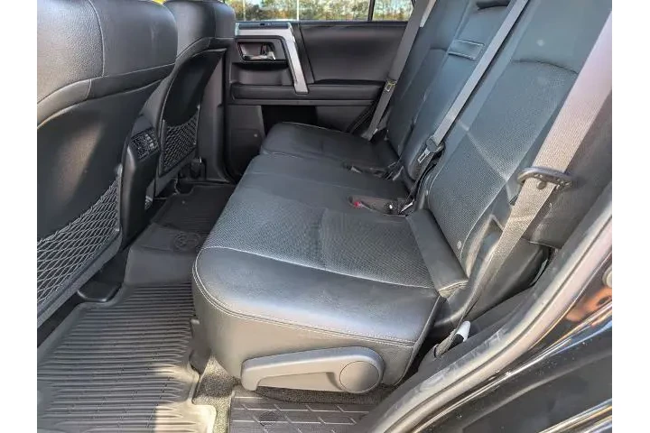 $22243 : GMC Yukon 2017 4x4 Denali 4d image 8