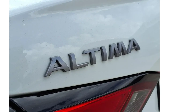 $21395 : Nissan Altima 2025 2.5 S 4dr image 10