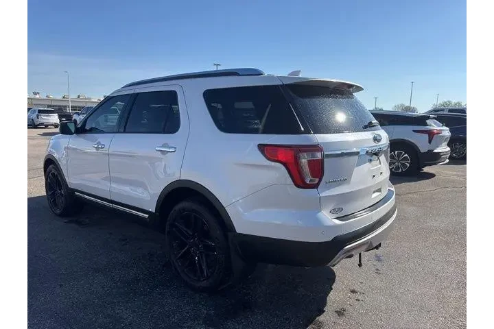 $16982 : Ford Explorer 2017 AWD Limit image 5