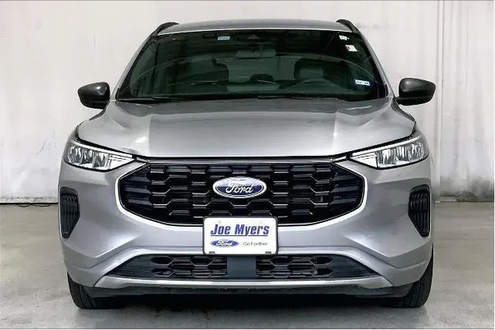 $19991 : Ford Escape 2023 ST-Line 4dr image 3