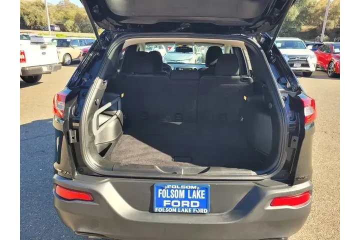 $12308 : Jeep Cherokee 2018 4x4 Latit image 8