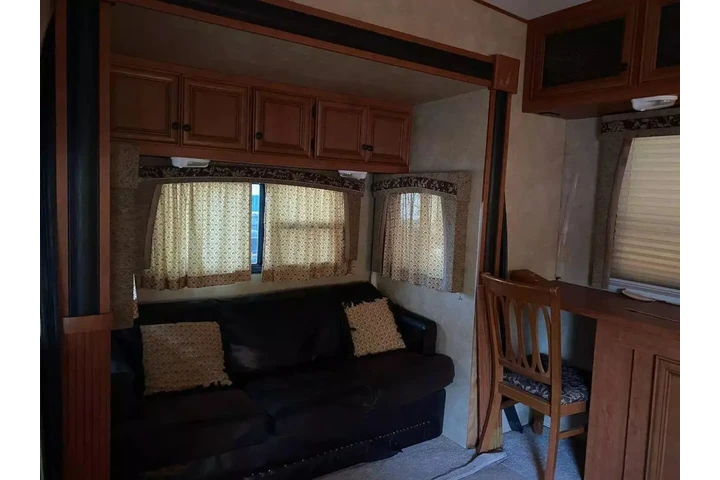$19995 : 2011 A BLUE RIDGE RV FIFTH WH image 8