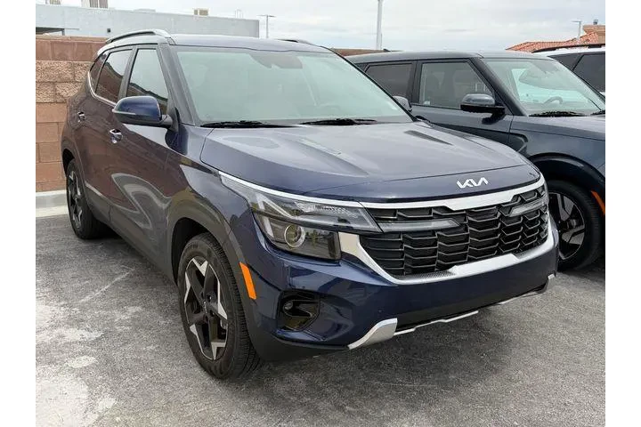 $23588 : Kia Seltos 2024 EX 4dr SUV image 4
