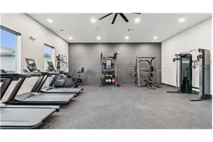 $2187 : Rental property with 3 bedro image 8