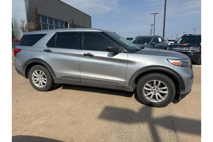 $21412 : Ford Explorer 2021 Base 4dr image 2