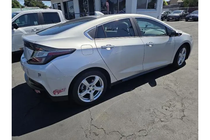 $13950 : Chevrolet Volt 2017 LT 4dr H image 5
