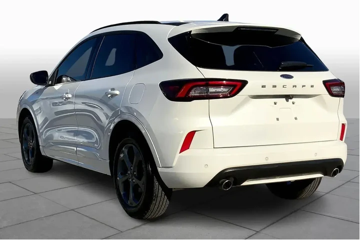 $25957 : Ford Escape 2024 ST-Line 4dr image 10