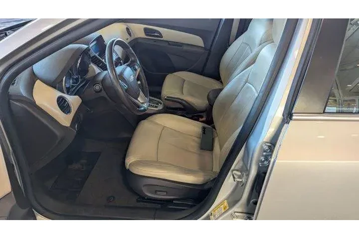 $5999 : Chevrolet Cruze 2011 LTZ 4dr image 5