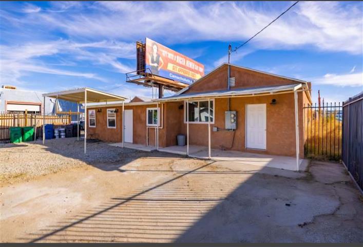 $1600 : Se rentan locales comerciales image 6