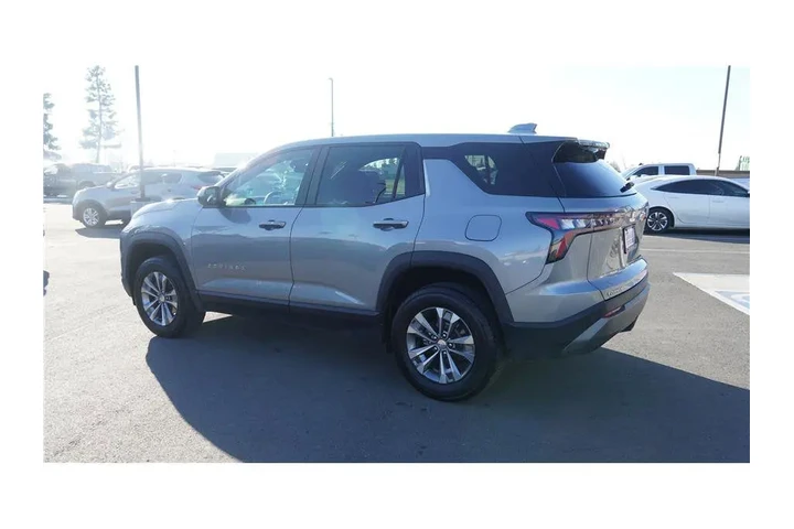 $24484 : 2025 Equinox FWD LT image 8