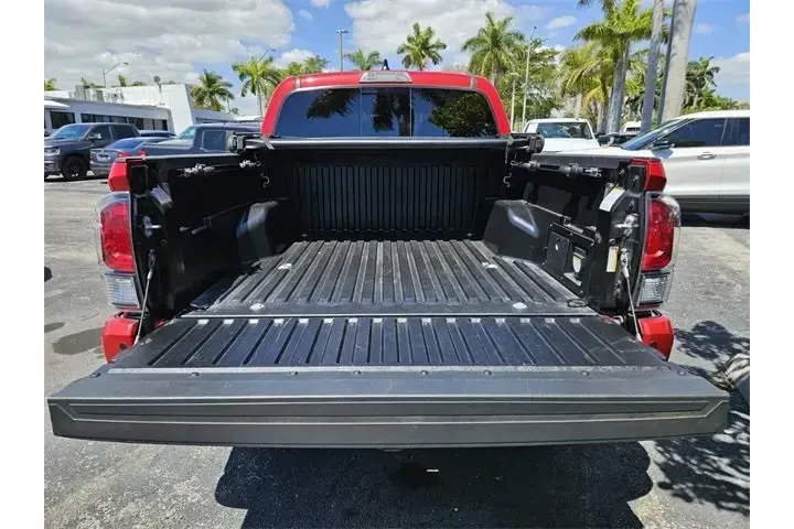 $38990 : Toyota Tacoma 2023 4x4 Limit image 8